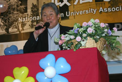 劉介宙學長參加2004年系友大會